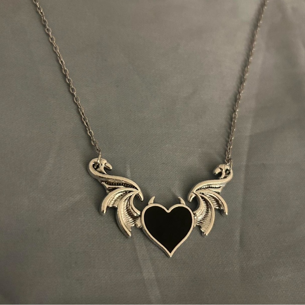 Elegant Black Heart Pendant Necklace